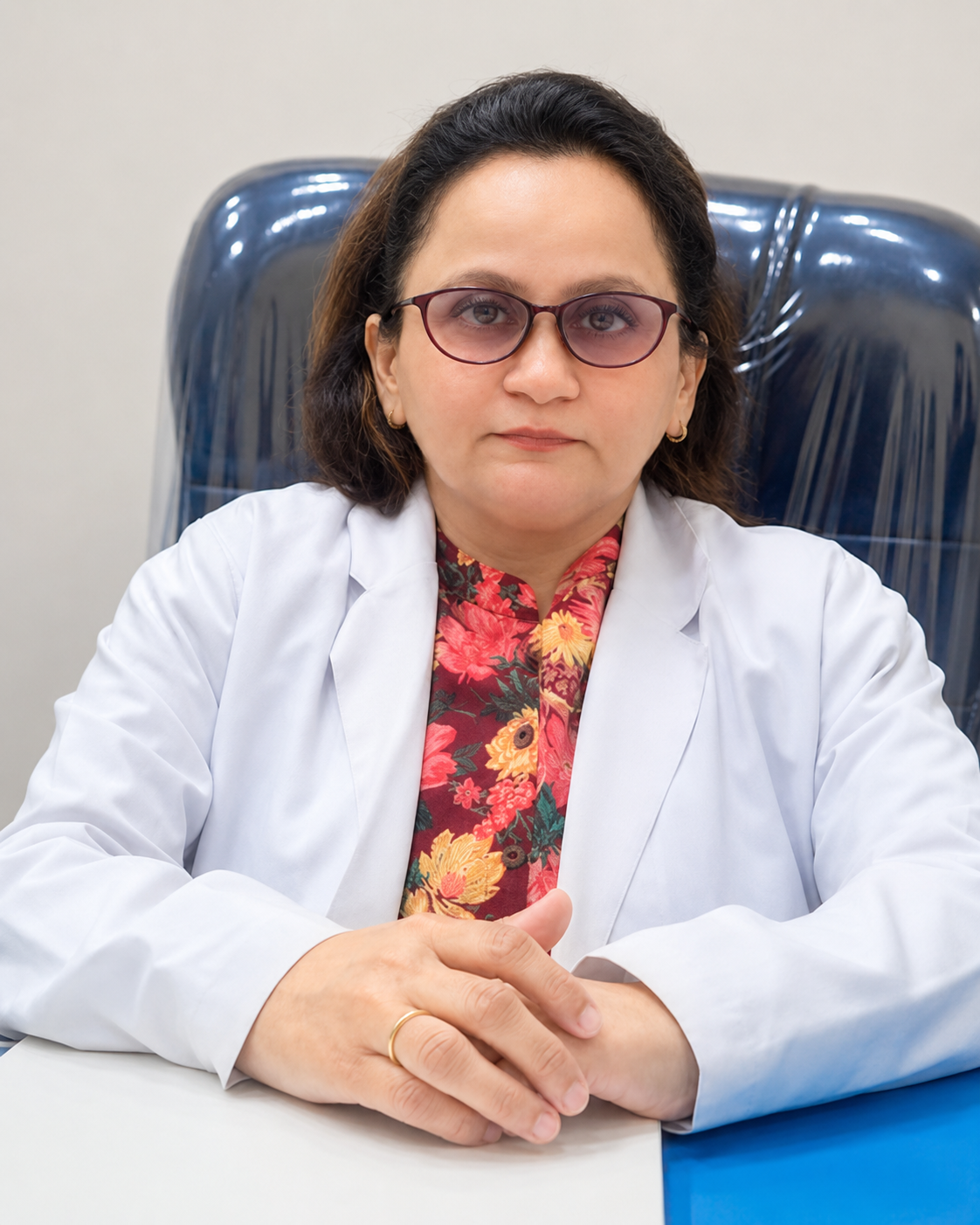Dr Nipun Sharma, gynaecologist in Dwarka, in consultation attire